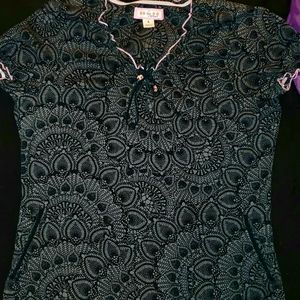 Scrub top size small